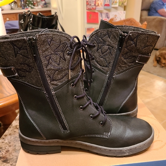 SOLD - Picture 5 of 15